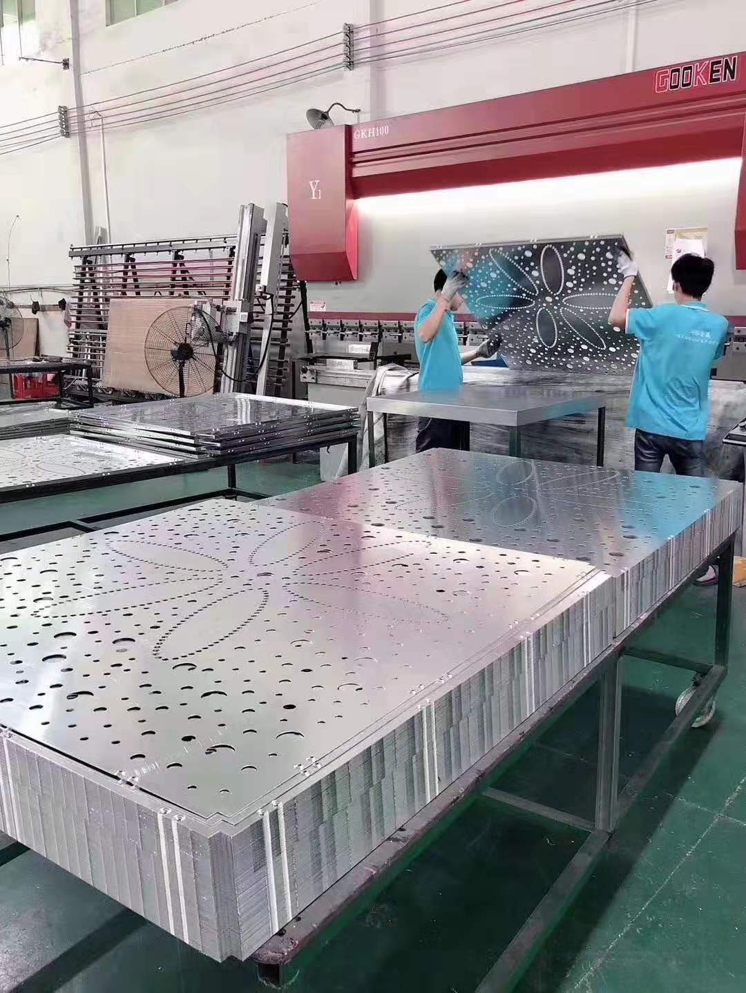 百色鋁單板雕花加工 思鋁金屬制品的專業之道